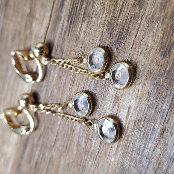 E707 crystal drop chandelier dangle earrings clip on vintage avon - Picture 2 of 2